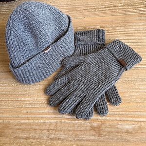 Burberry Knit Hat Beanie and Gloves Set - Grey / Brown leather Burberry tag